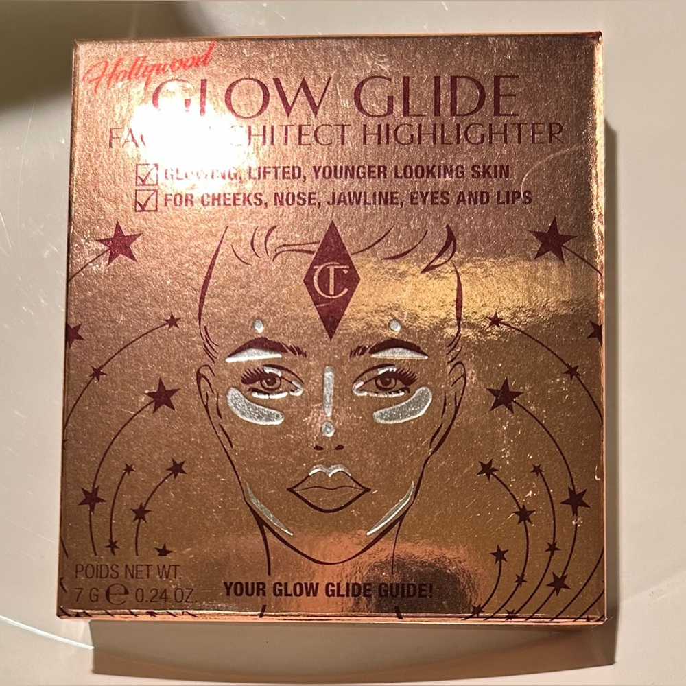 ✨✨ Charlotte Tilbury Hollywood Glow Glide ✨✨